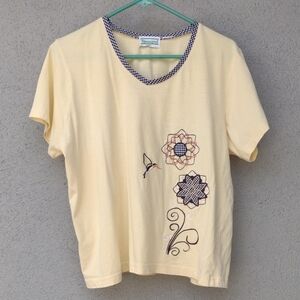 Vintage Shenanigans Yellow Floral Embroidered Short Sleeve T-shirt Women's Large